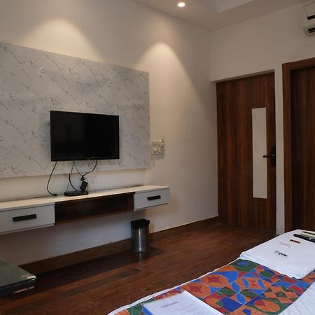 Hotel Elite Sector 45 I Gurgaon Central I Couple Friendly المظهر الخارجي الصورة