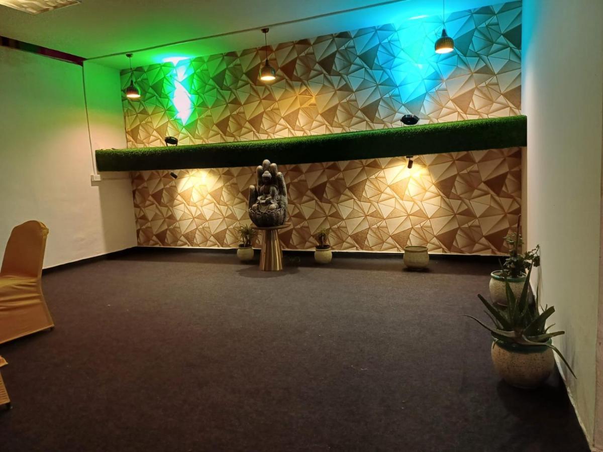 Hotel Elite Sector 45 I Gurgaon Central I Couple Friendly المظهر الخارجي الصورة