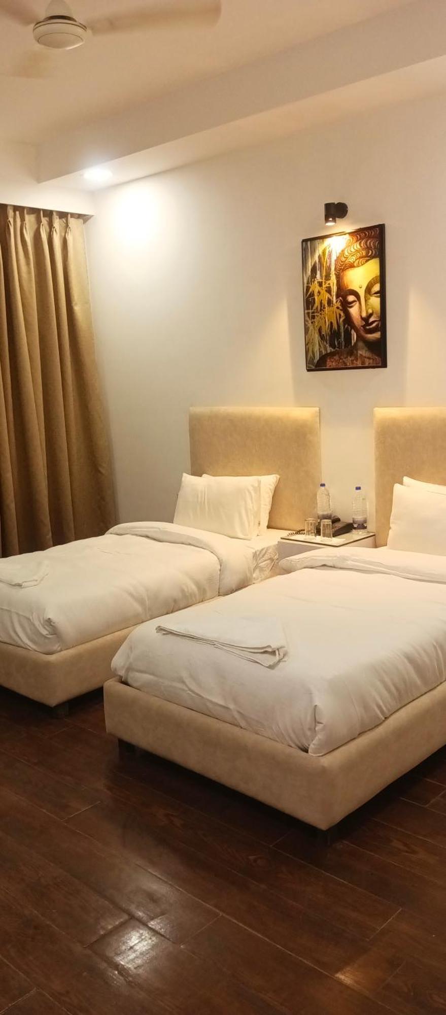 Hotel Elite Sector 45 I Gurgaon Central I Couple Friendly المظهر الخارجي الصورة