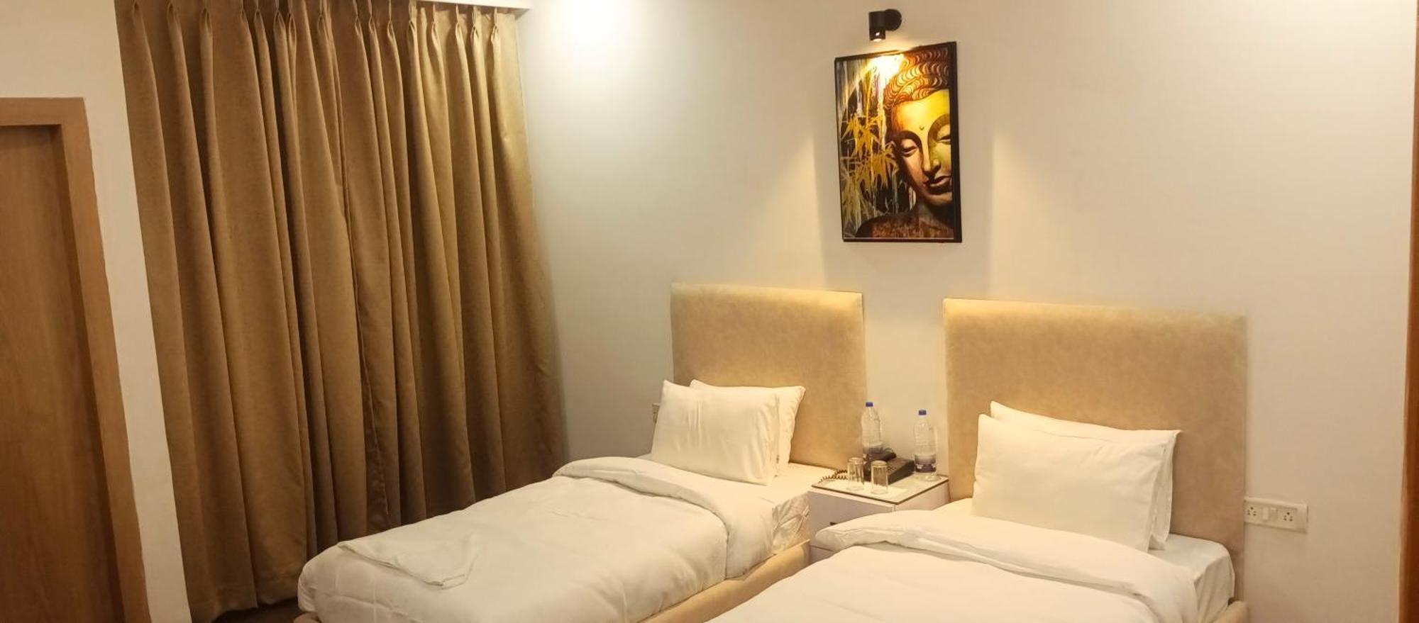 Hotel Elite Sector 45 I Gurgaon Central I Couple Friendly المظهر الخارجي الصورة