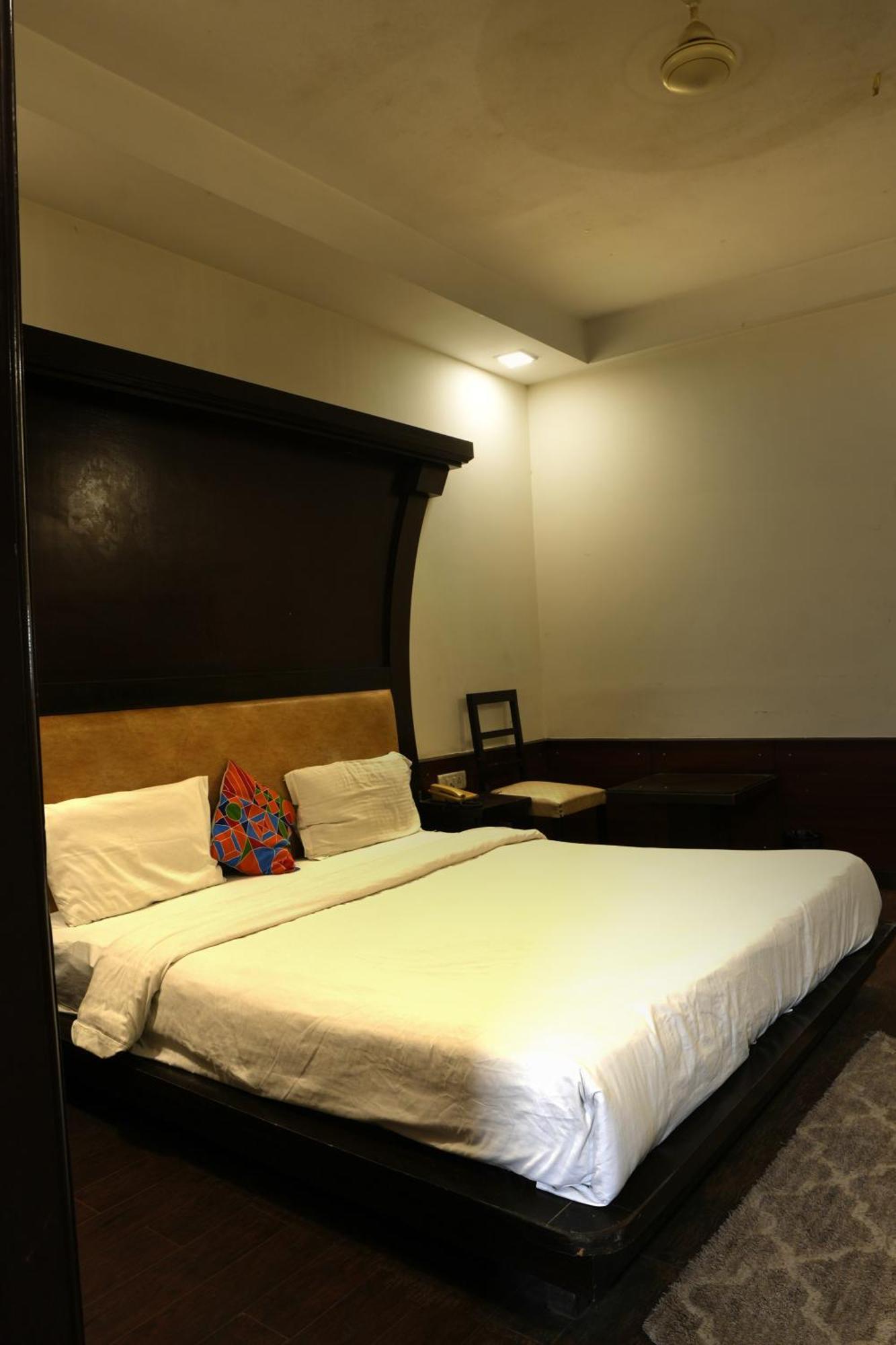 Hotel Elite Sector 45 I Gurgaon Central I Couple Friendly المظهر الخارجي الصورة