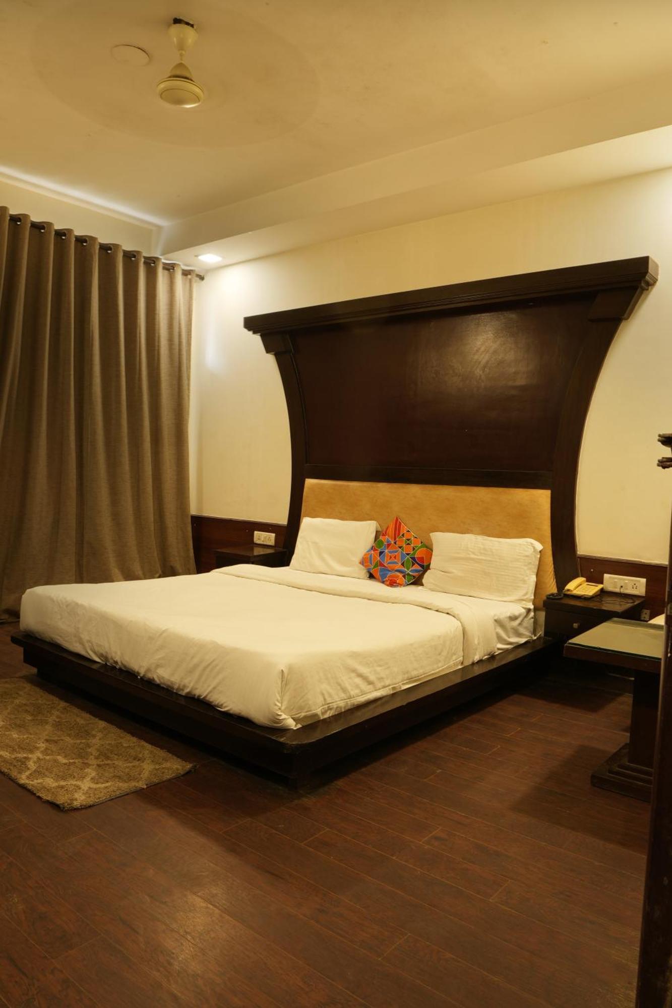 Hotel Elite Sector 45 I Gurgaon Central I Couple Friendly المظهر الخارجي الصورة