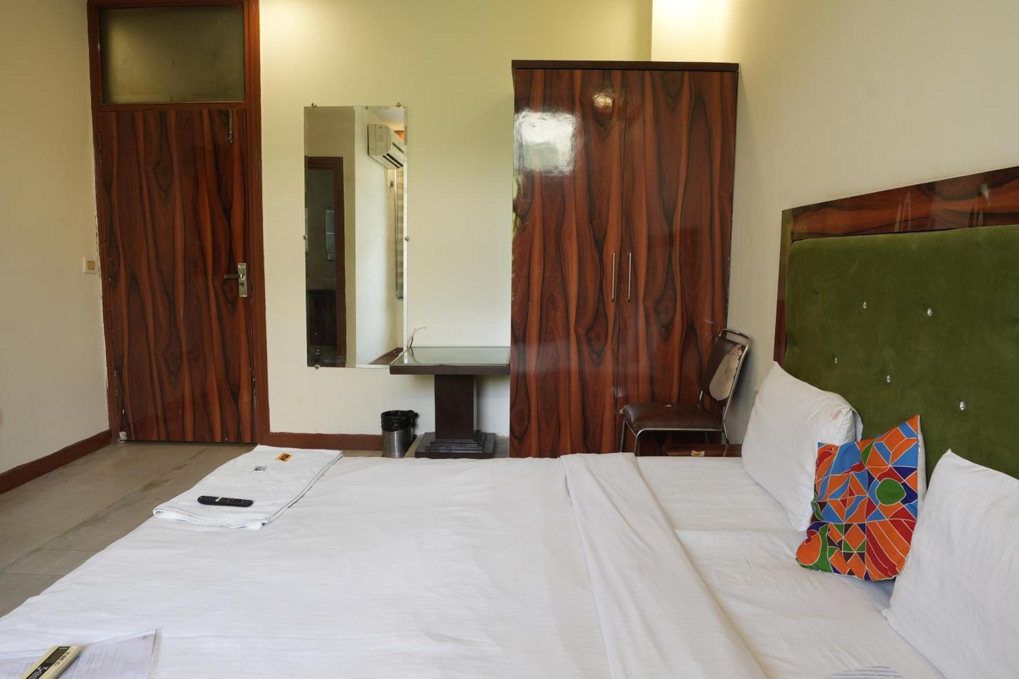 Hotel Elite Sector 45 I Gurgaon Central I Couple Friendly المظهر الخارجي الصورة