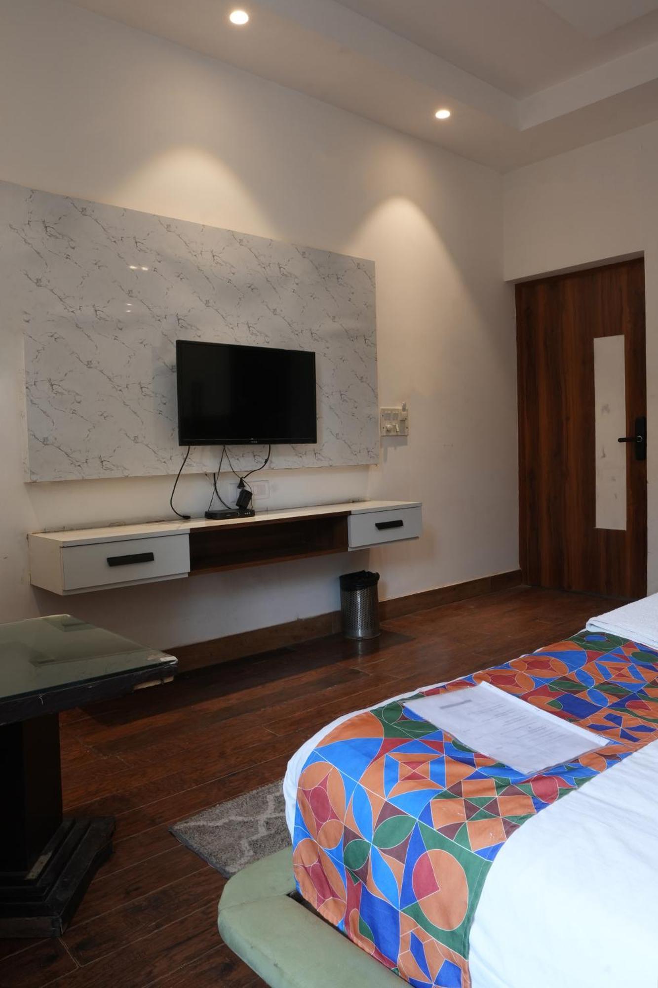 Hotel Elite Sector 45 I Gurgaon Central I Couple Friendly المظهر الخارجي الصورة