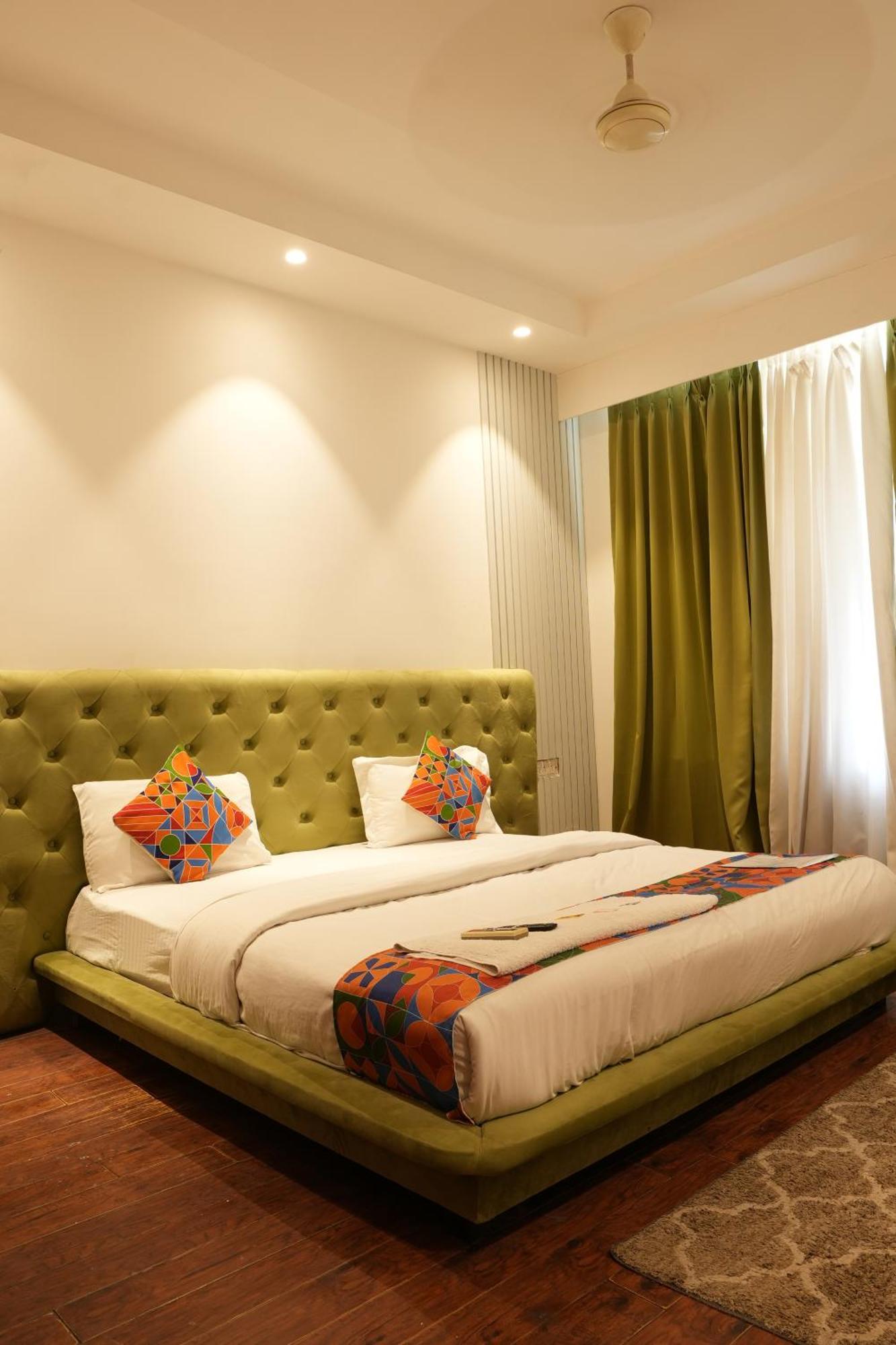 Hotel Elite Sector 45 I Gurgaon Central I Couple Friendly المظهر الخارجي الصورة